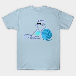 Fat cat with yarn T-Shirt